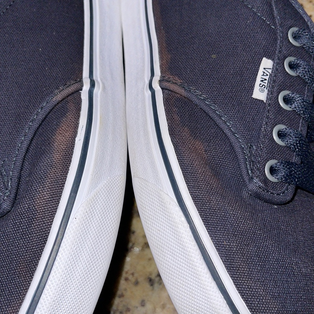 Vans - Picture 5 of 9